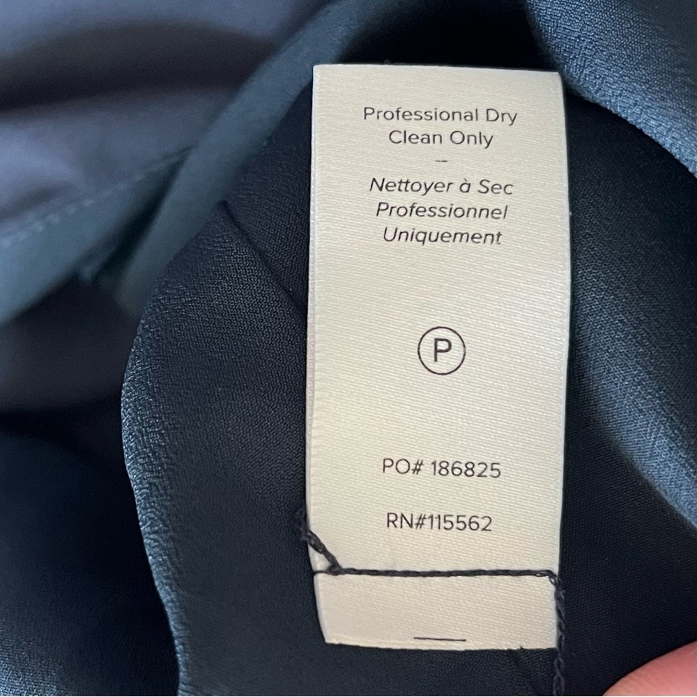 CINQ A SEPT NAVY KNOT TOP SIZE SMALL SOPHISTICATED CHIC CLASSIC FEMININE - Picture 6 of 8